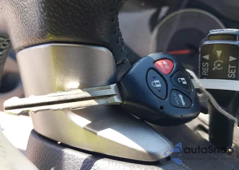 2010 Toyota Corolla S z USA, uszkodzony, nr VIN 2T1BU4EE8AC450883